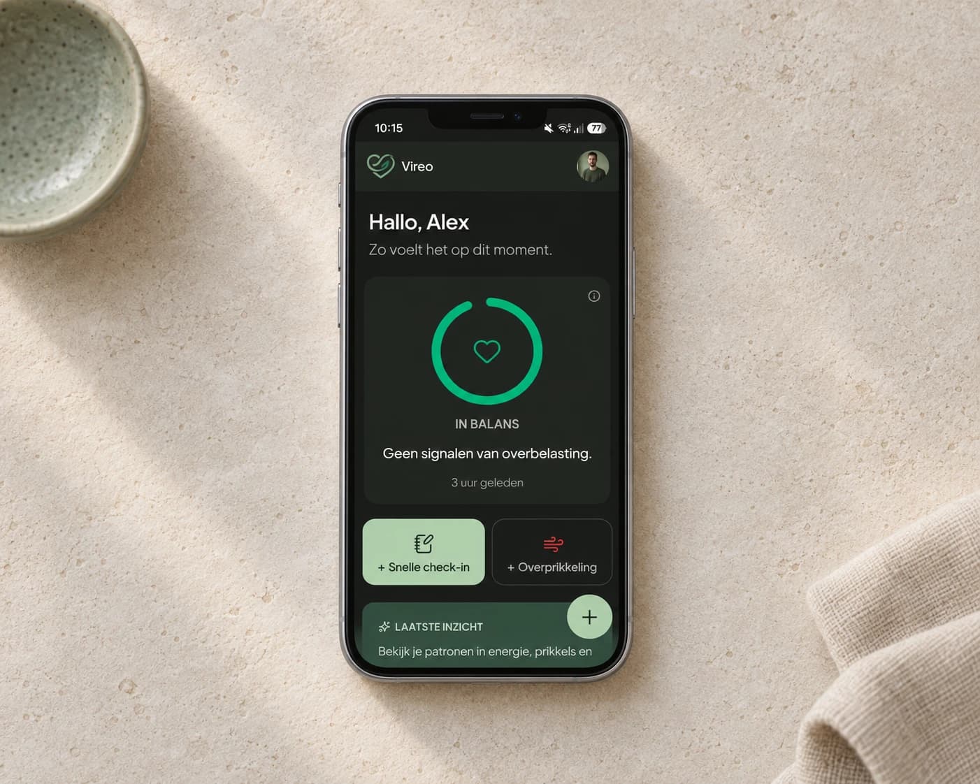 Startscherm van Vireo met de huidige status In balans en snelle acties voor een check-in of overprikkeling